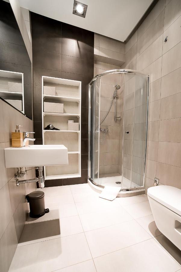 Lost In Krakow Mostowa Apartment ภายนอก รูปภาพ
