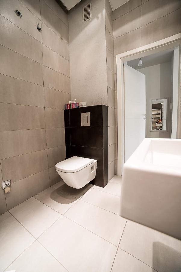 Lost In Krakow Mostowa Apartment ภายนอก รูปภาพ