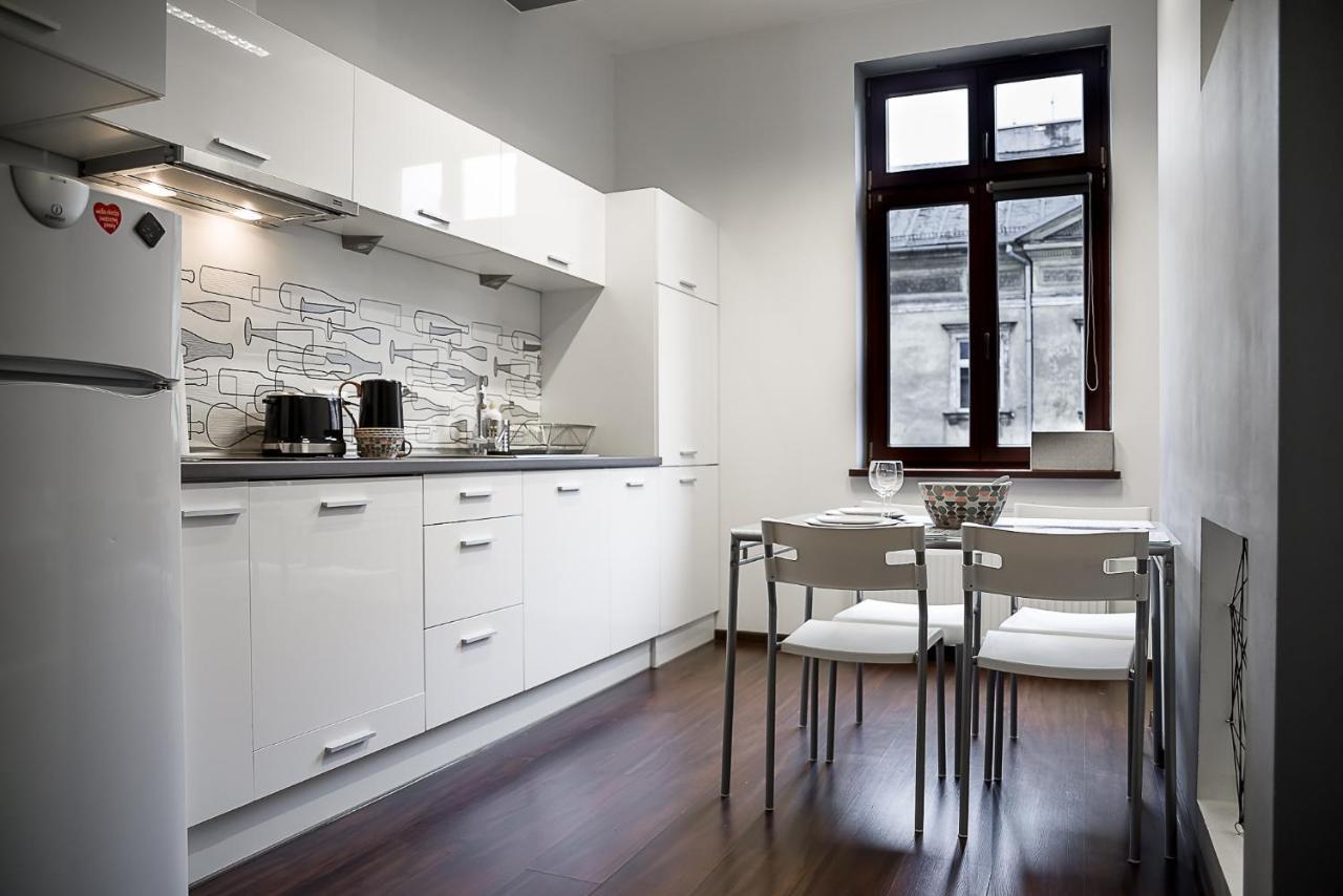 Lost In Krakow Mostowa Apartment ภายนอก รูปภาพ